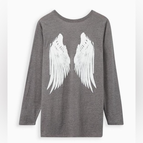 Torrid Long Sleeve Angel Wings Tee - NEW - Size 4 (26) - Picture 1 of 4